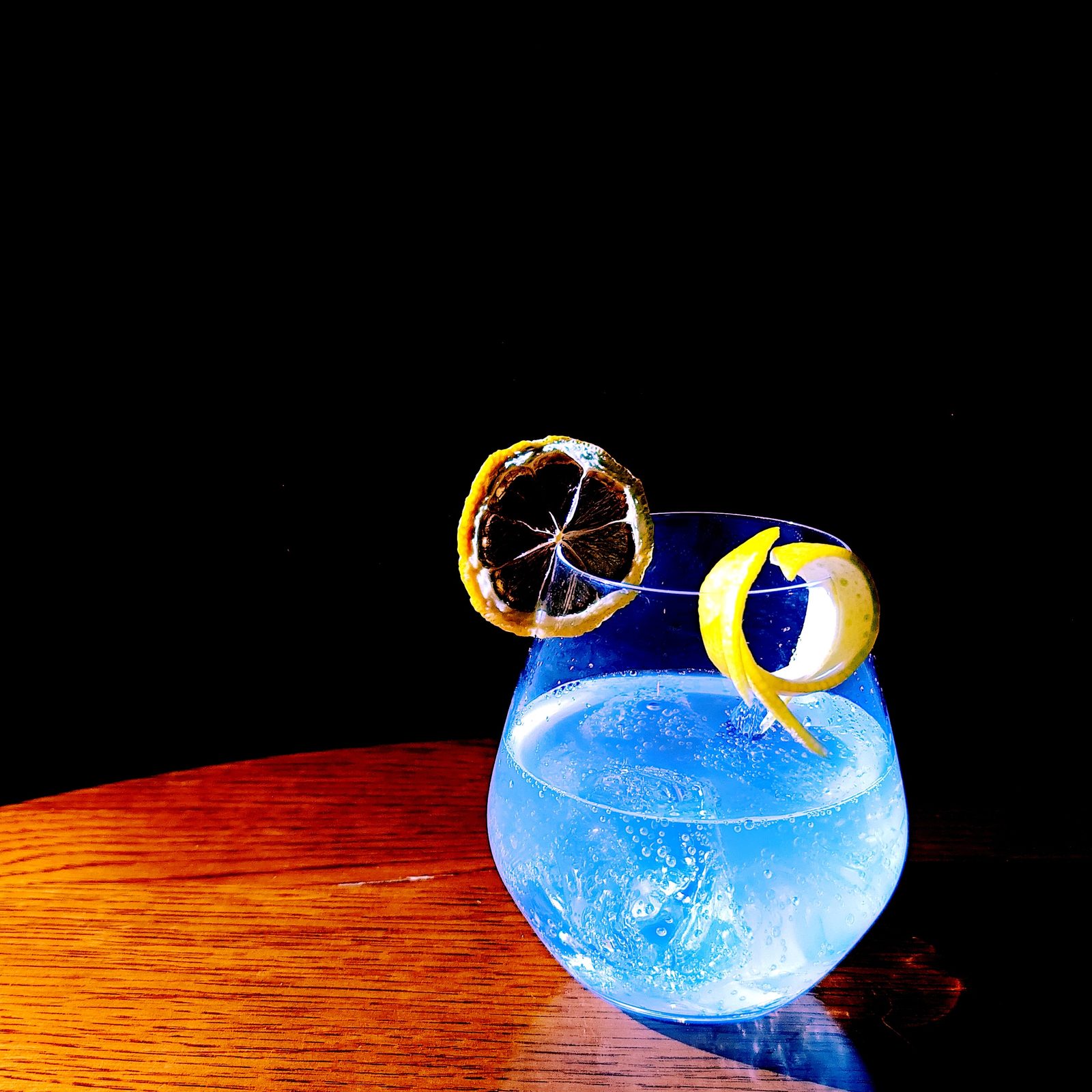 ブルーキュラソーのレモンサワー